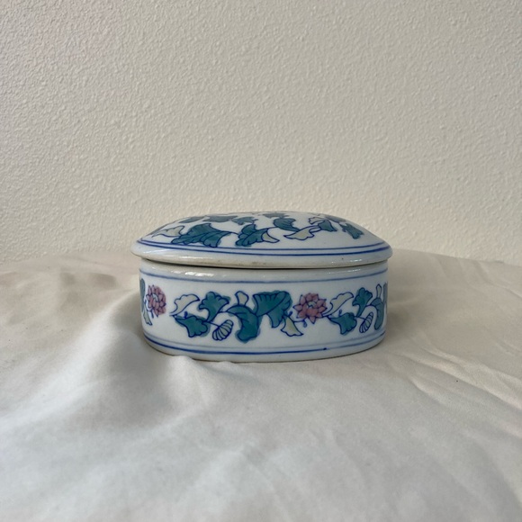 VINTAGE | Ceramic Floral Botanical 🌸 Trinket Box - Picture 1 of 6